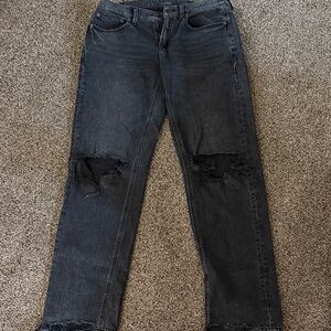 Women’s Black Distressed Straight-Leg Jeans